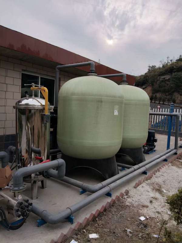 水处理设备厂家：怎样维护保养去离子水设备，使其使用寿命更长？